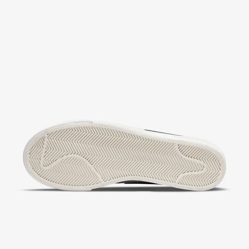Nike Blazer Low Platform DJ0292-101