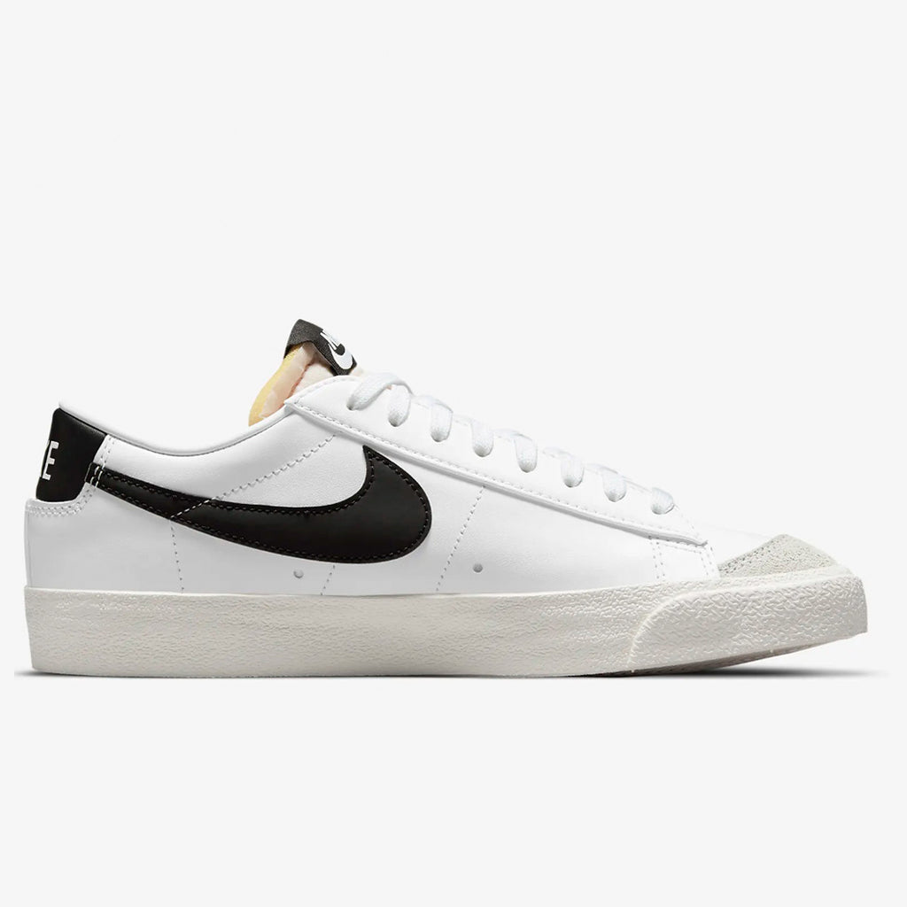 NIKE Blazer Low '77 - DC4769-102