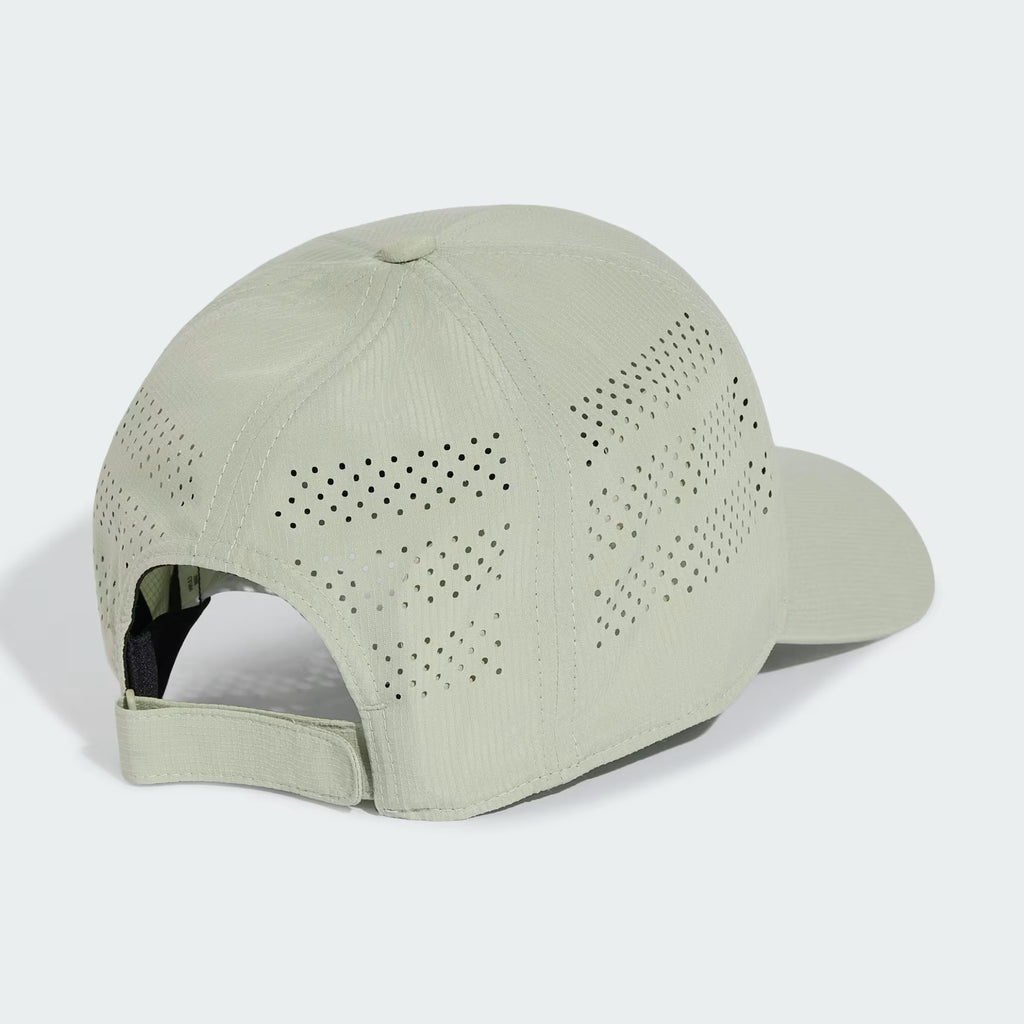 "Gorra verde CLIMACOOL para mantener tu cuerpo fresco y seco"