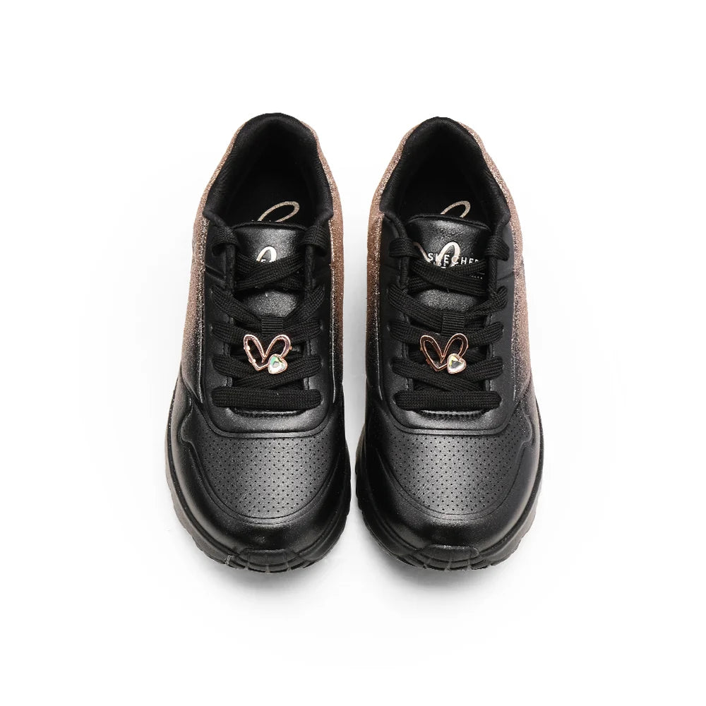 "Tenis Skechers Niña negro corazones"