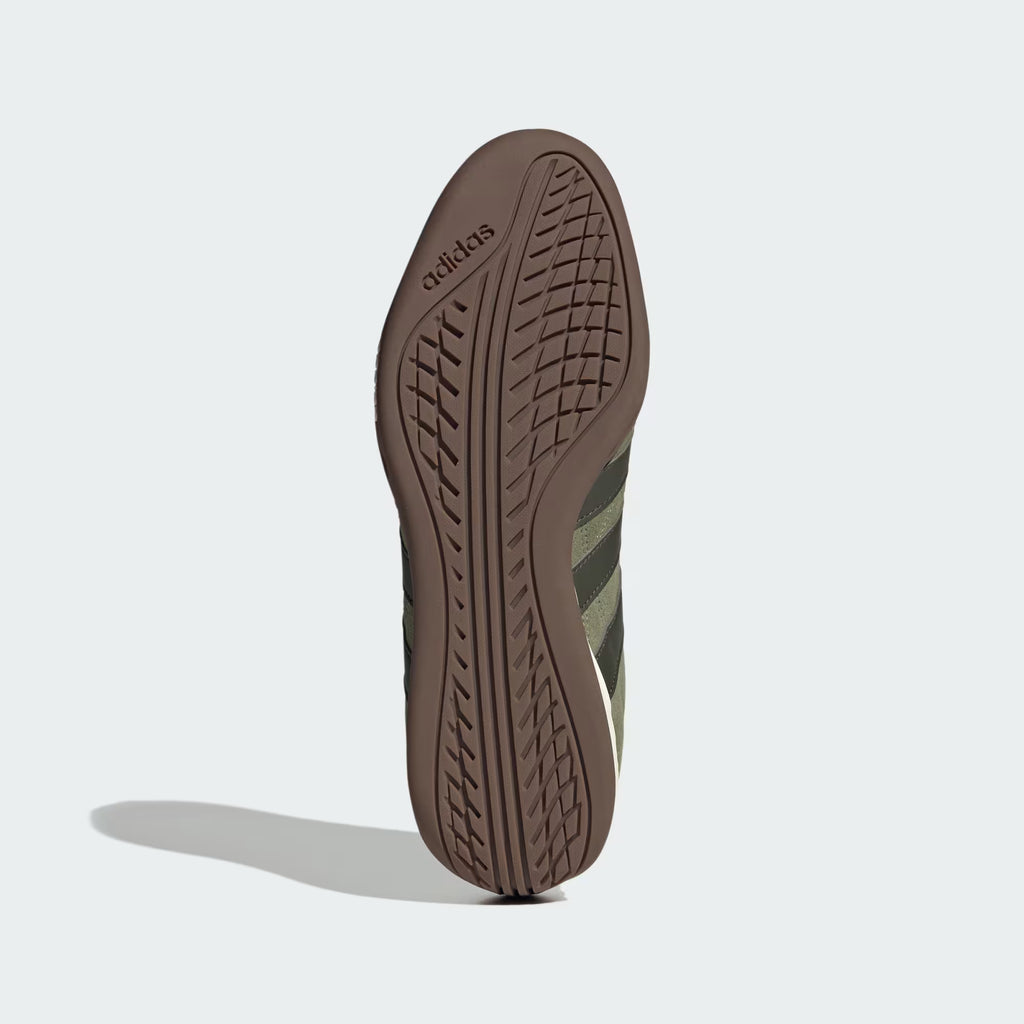 "Tenis Adidas Adipista verde inspirados en la F1 uso diario"