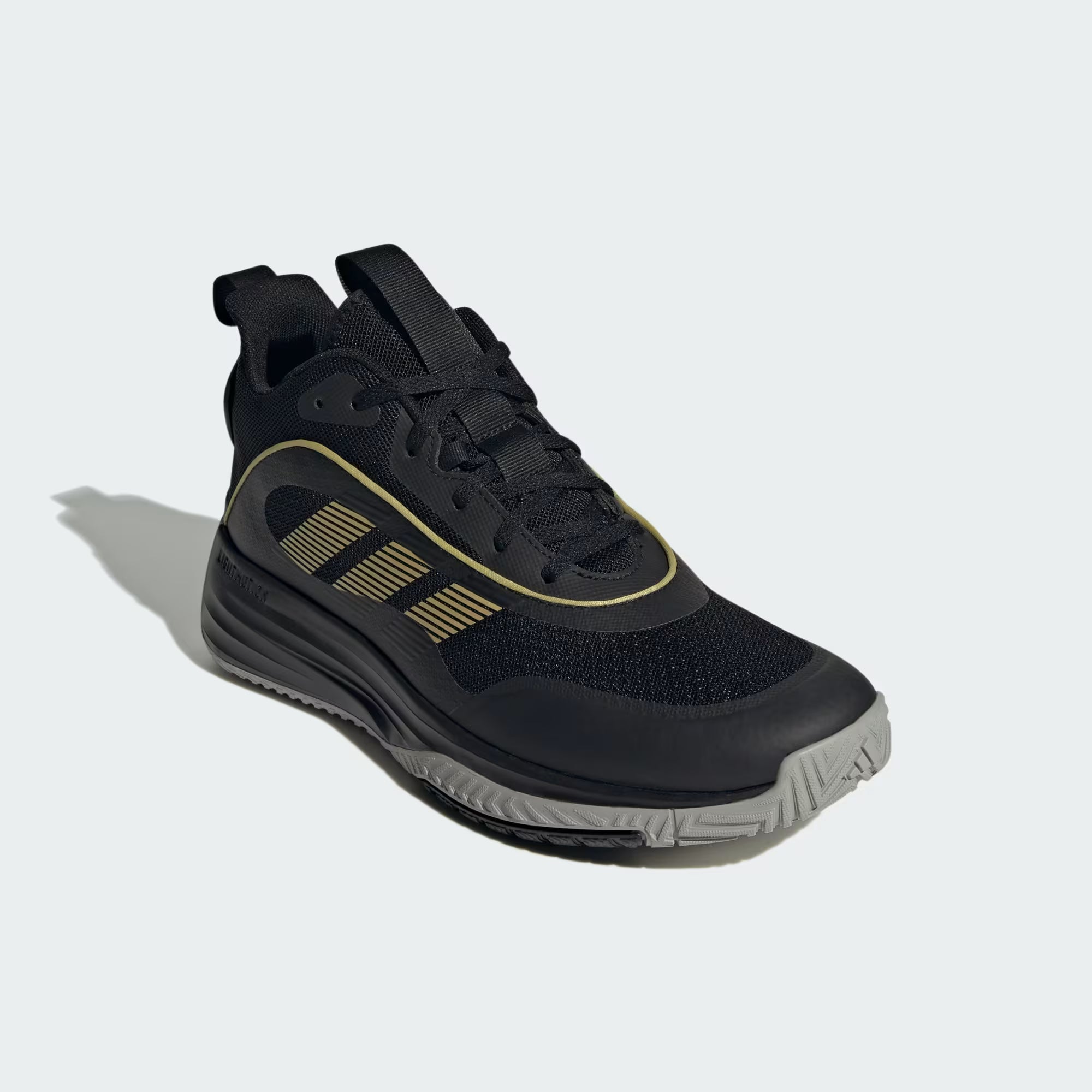 "Tenis Adidas Basquet On the game 3 negro/dorado"