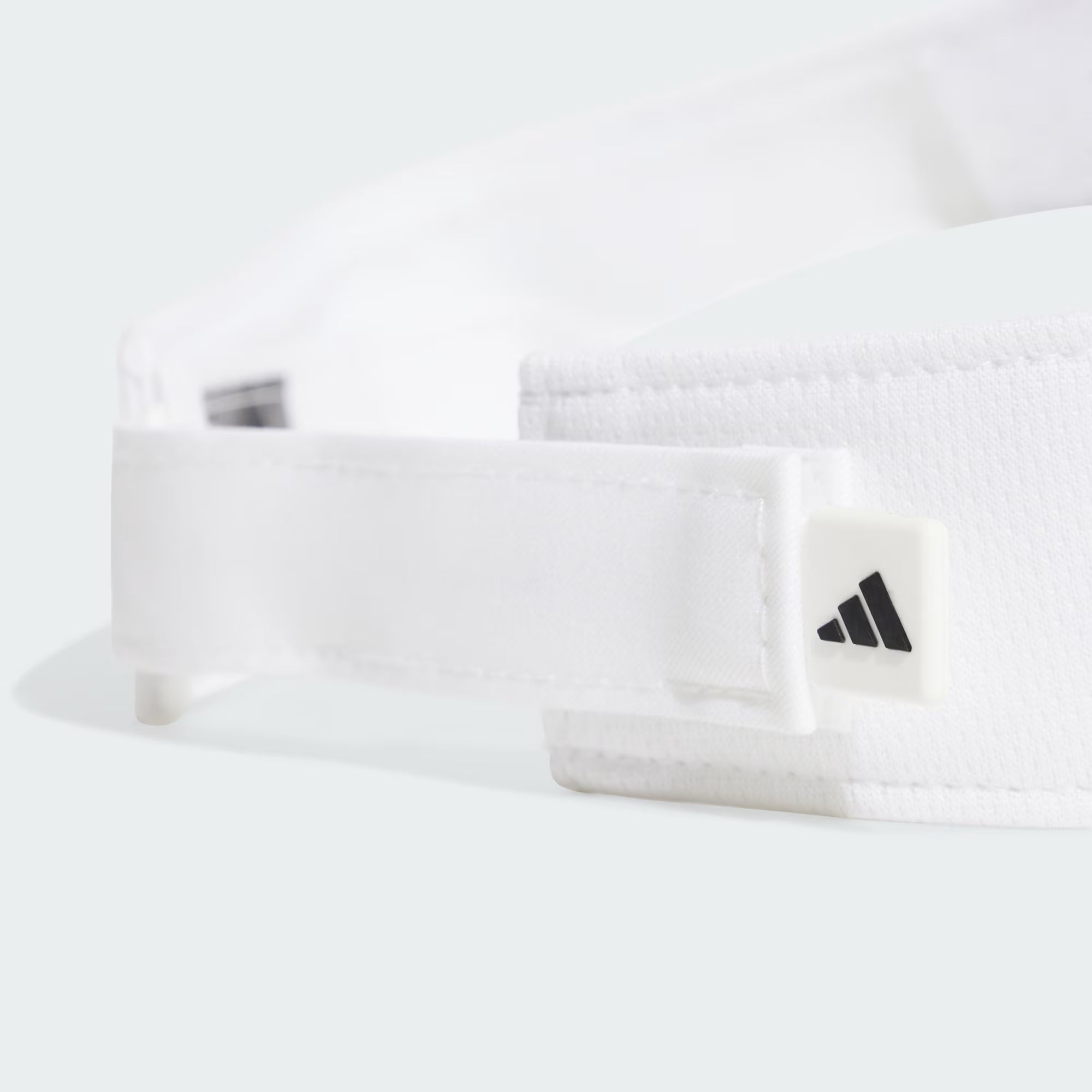 "Visera Climacool Blanca Unisex"